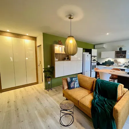 Apartment Le Coin De Mel, Parking Prive, 6 Personnes