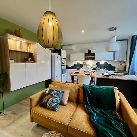 Apartment Le Coin De Mel, Parking Prive, 6 Personnes